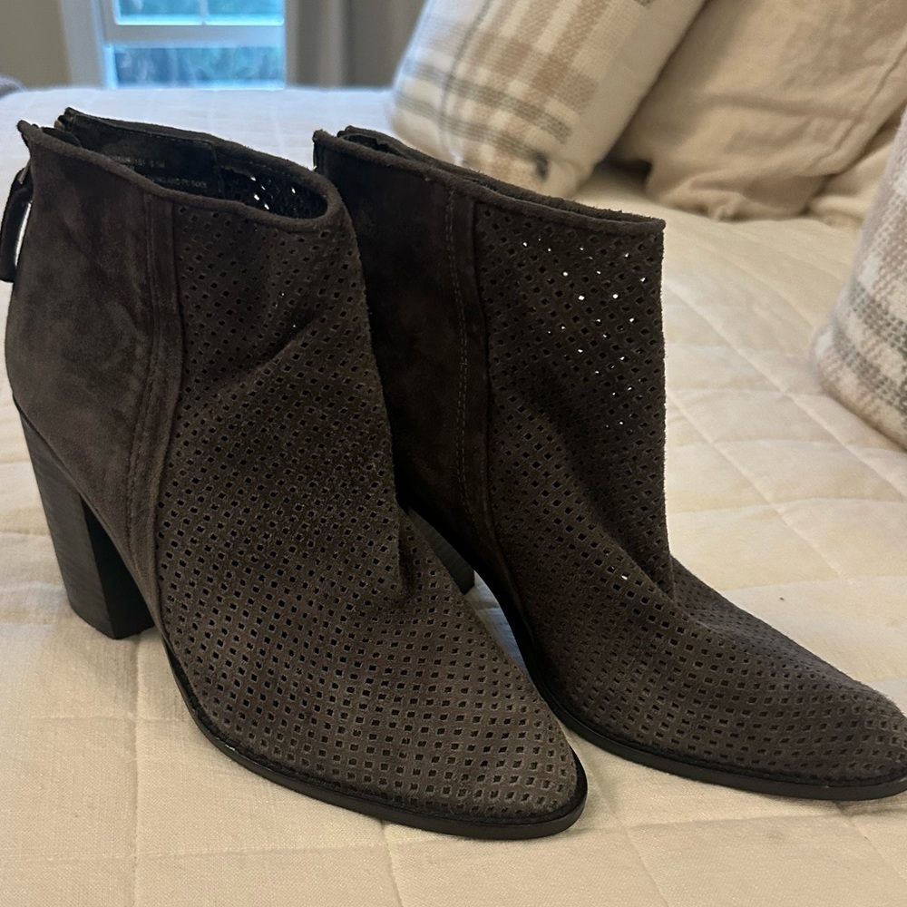 Steve Madden Charcoal Leather Sneakers